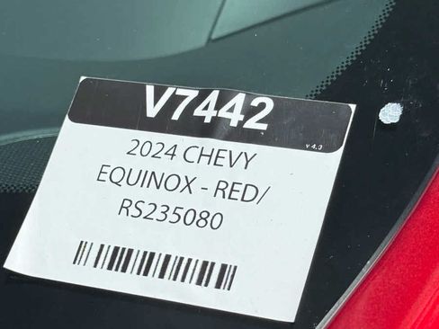 Used 2024 Chevrolet Equinox LT FWD image 30