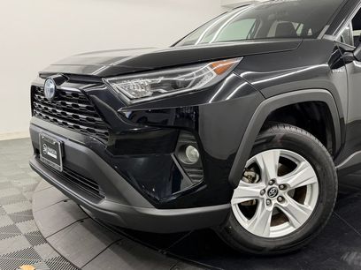 Used 2021 Toyota RAV4 XLE w/ Carpet Mat Package (TMS)