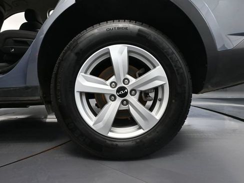 Used 2023 Kia Sorento LX AWD/4WD image 13