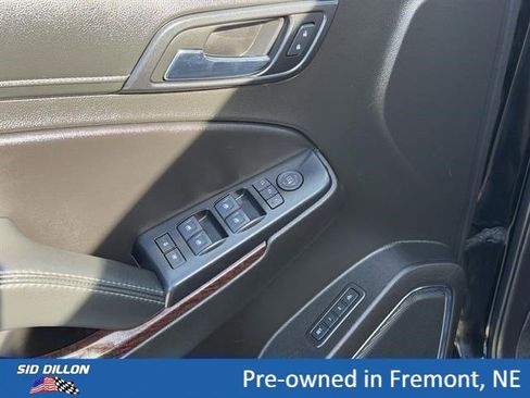 Certified 2018 GMC Yukon XL SLT w/ Premium Edition AWD/4WD image 15