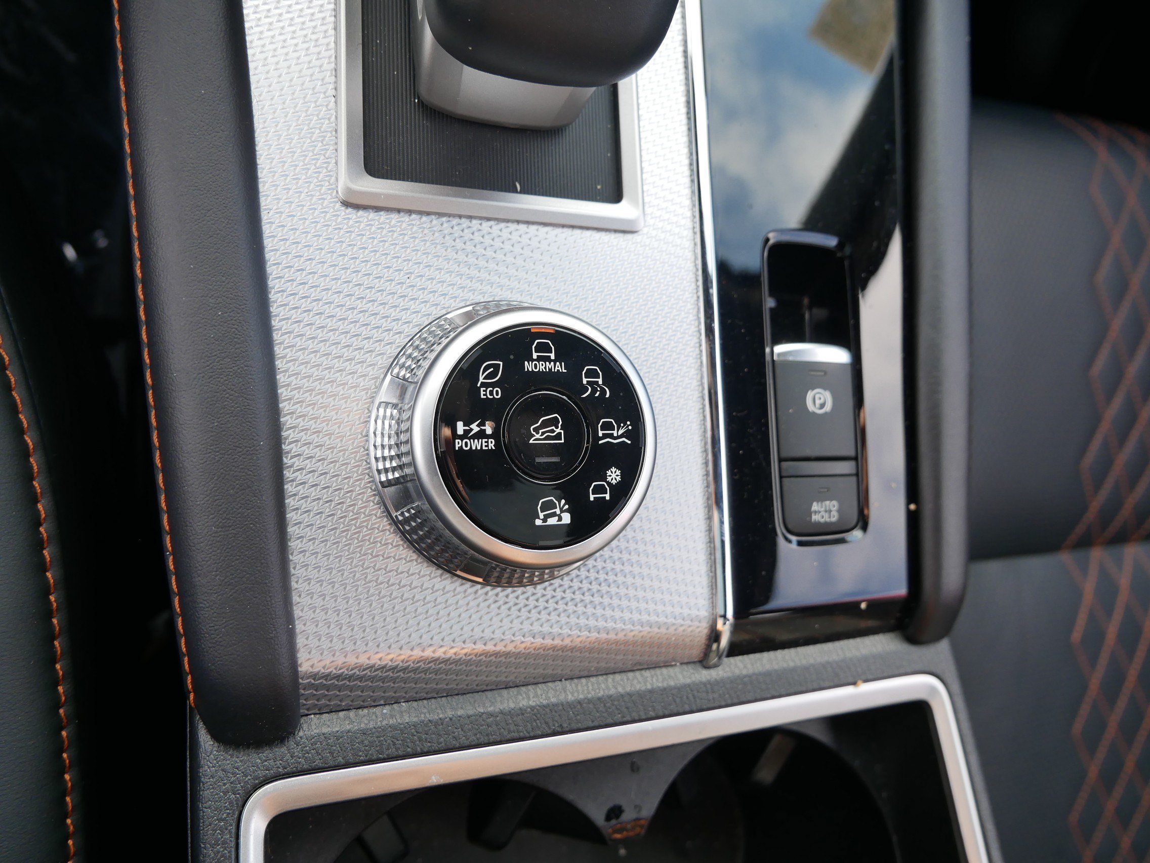 Used 2023 Mitsubishi Outlander SEL AWD/4WD image 29