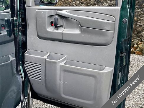 Used 2014 GMC Savana 3500 RWD image 19