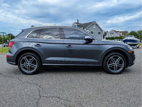 Used 2019 Audi SQ5 Premium w/ Convenience Package AWD/4WD image 4