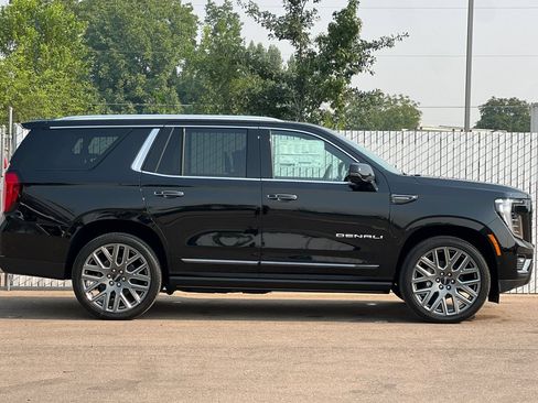 New 2026 GMC Yukon Denali Ultimate AWD/4WD image 3