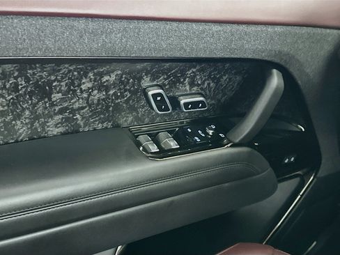Used 2024 Land Rover Range Rover Sport Dynamic SE AWD/4WD image 14