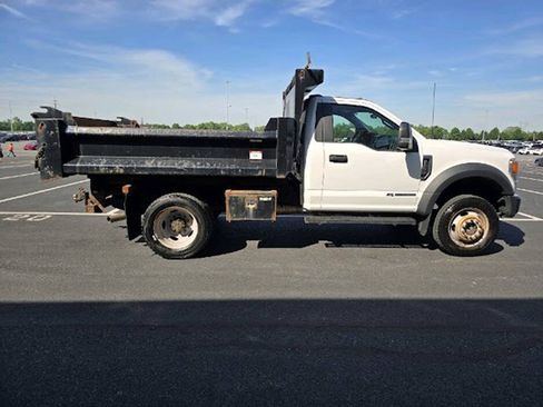 Used 2022 Ford F550 4x4 Regular Cab Super Duty image 7