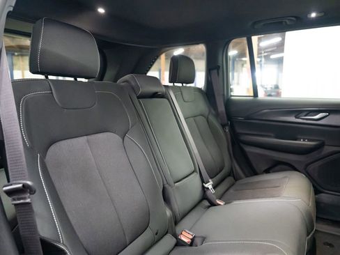 New 2025 Jeep Grand Cherokee Laredo X image 31