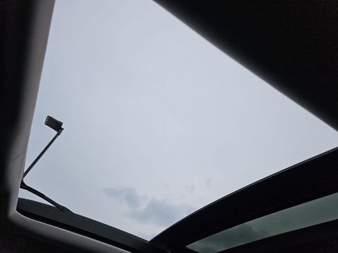 Used 2022 Jeep Renegade Trailhawk w/ Sun/Sound Group image 18