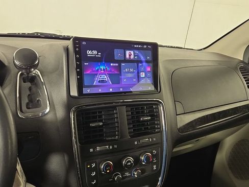 Used 2015 Dodge Grand Caravan SE w/ Quick Order Package 29E SE FWD image 18