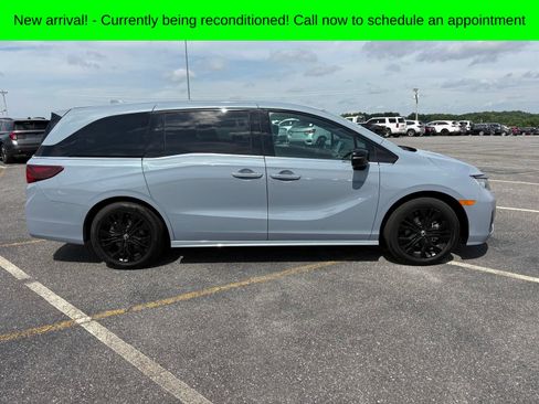 Used 2025 Honda Odyssey Sport-L image 2
