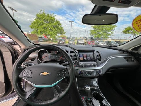 Used 2018 Chevrolet Impala LT w/ LT Leather Package FWD image 40