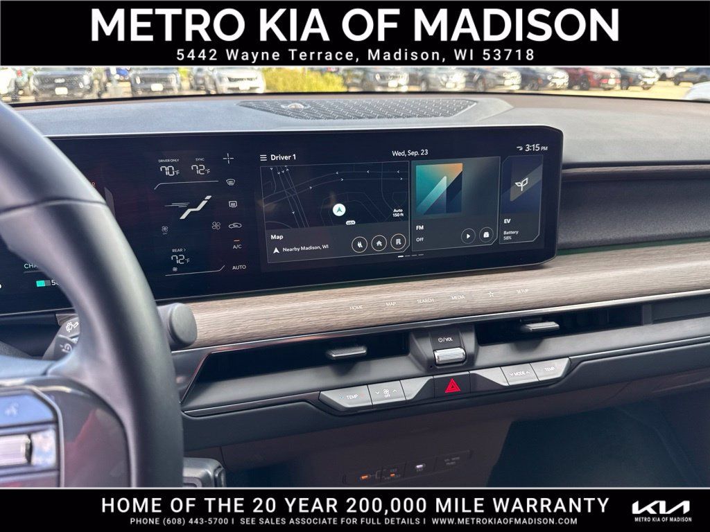 Used 2024 Kia EV9 Land AWD/4WD image 24