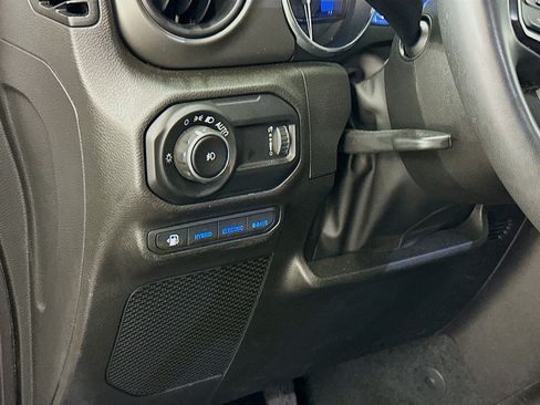 Used 2023 Jeep Wrangler Unlimited w/ Cold Weather Group AWD/4WD image 17