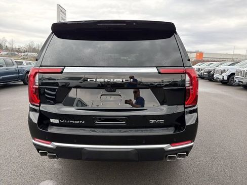 New 2026 GMC Yukon XL Denali w/ Denali Reserve Package AWD/4WD image 7