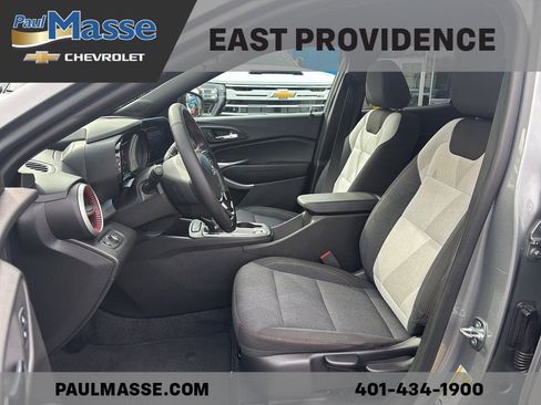 Certified 2024 Chevrolet Trax RS FWD image 16