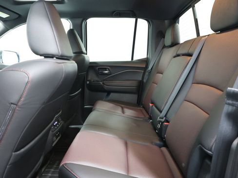 Used 2025 Honda Ridgeline Black Edition image 27