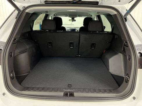Used 2024 Chevrolet Equinox LT FWD image 23