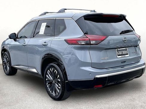 Used 2025 Nissan Rogue Platinum AWD/4WD image 17