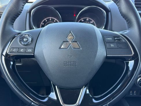 Used 2025 Mitsubishi Outlander Sport LE AWD/4WD image 23