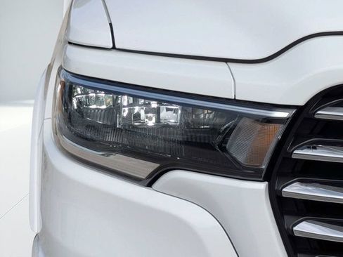 New 2026 RAM 1500 Laramie w/ Laramie Preferred Package AWD/4WD image 9