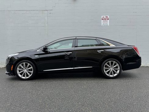 Used 2018 Cadillac XTS w/ Rear Seat Comfort Package image 6