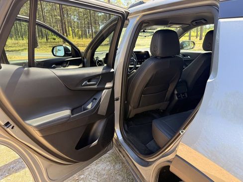 Used 2025 Chevrolet Equinox LT w/ Convenience Package II FWD image 27