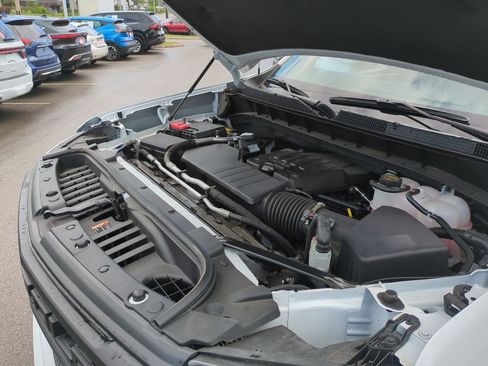 Used 2025 Chevrolet Silverado 1500 Custom image 29