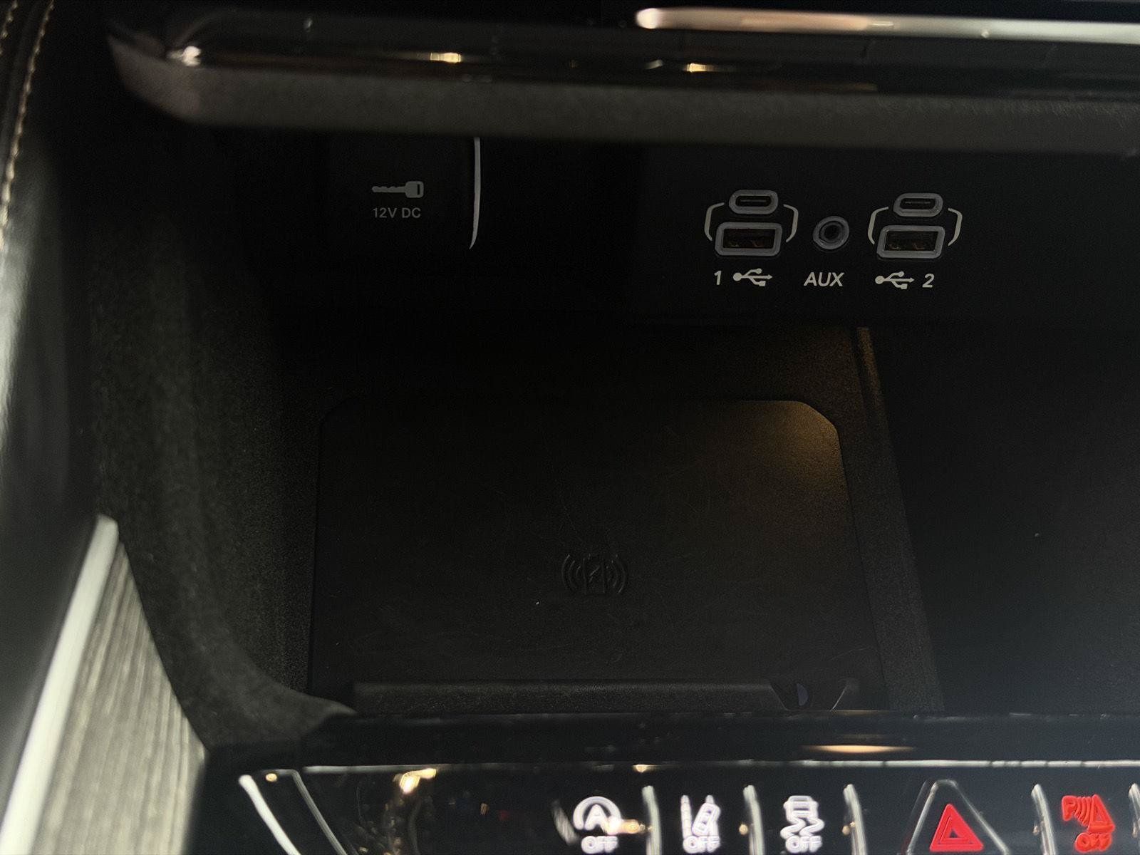 Used 2024 Jeep Wagoneer Series III AWD/4WD image 28