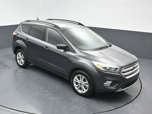 Used 2018 Ford Escape SEL image 9