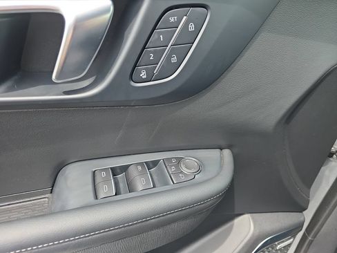 Used 2025 Buick Enclave Sport Touring w/ Power Package FWD image 31