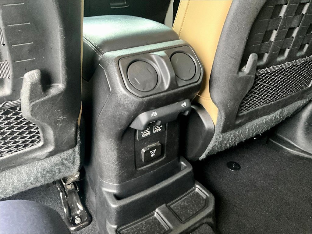 Used 2019 Jeep Wrangler Unlimited Rubicon AWD/4WD image 11