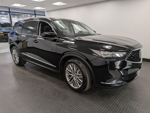 Used 2022 Acura MDX SH-AWD w/ Advance Package image 3