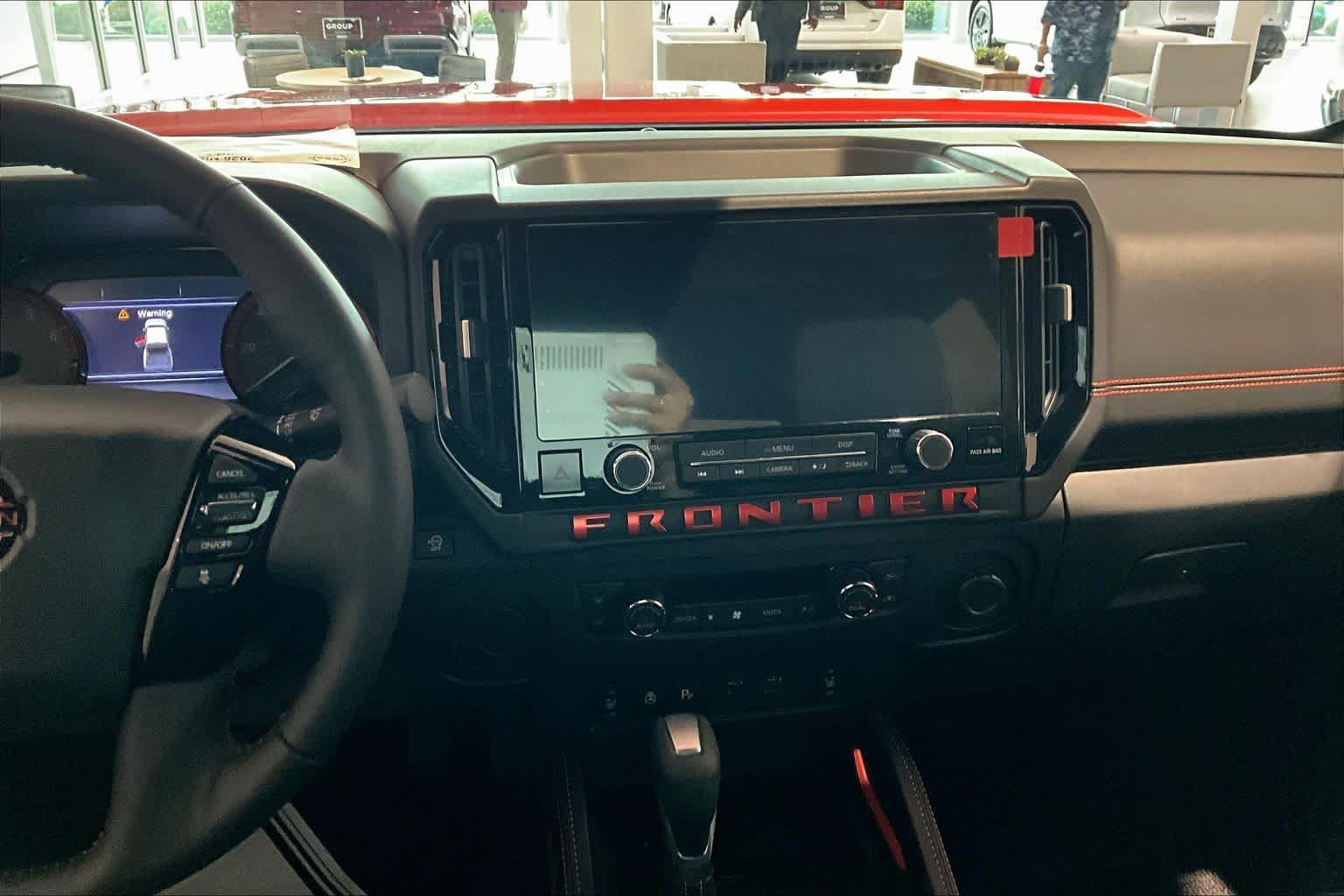 Used 2026 Nissan Frontier Pro-X w/ Pro-X Convenience Package RWD image 6