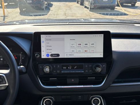 Used 2025 Toyota Grand Highlander XLE image 21