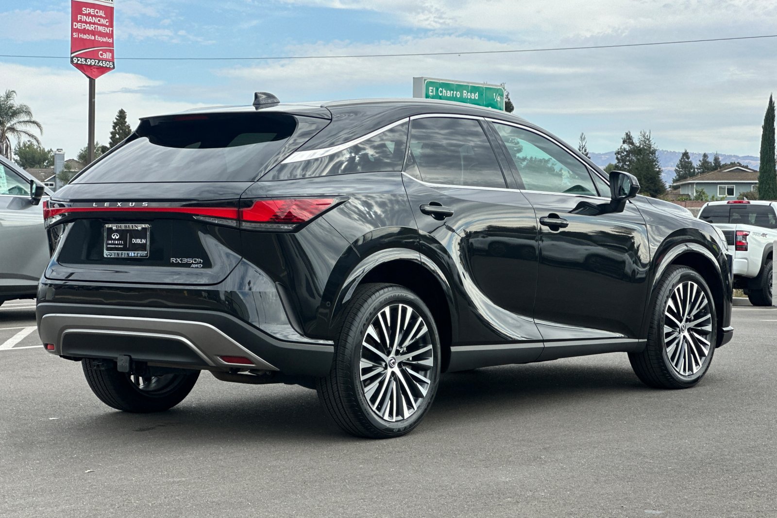 Used 2025 Lexus RX 350 w/ Convenience Package AWD/4WD image 4