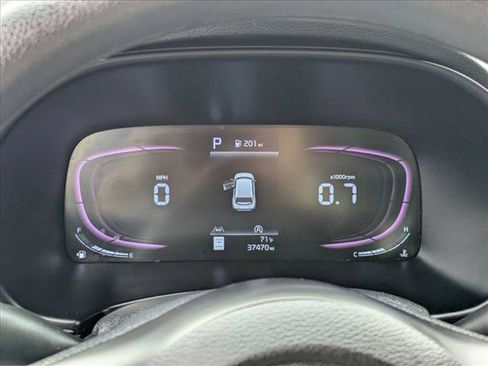 Used 2023 Kia Soul LX w/ Option Group 015 FWD image 11