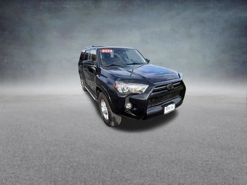Used 2022 Toyota 4Runner SR5 AWD/4WD image 8