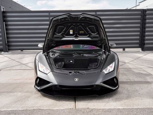 Used 2021 Lamborghini Huracan EVO image 15