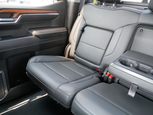 Used 2023 GMC Sierra 1500 Denali AWD/4WD image 12