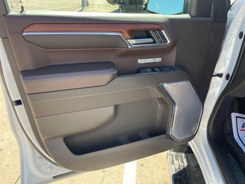 Used 2023 GMC Sierra 1500 Denali w/ Denali Reserve Package AWD/4WD image 22