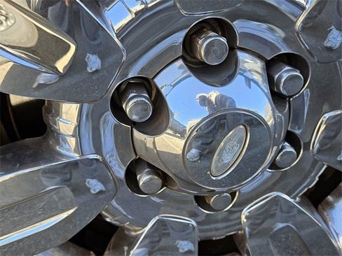 Used 2010 Ford F150 XLT image 10