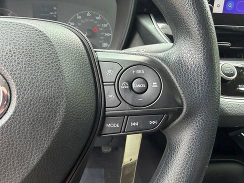 Used 2024 Toyota Corolla LE FWD image 22