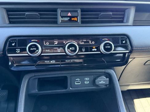 Used 2023 Honda Pilot Sport image 23