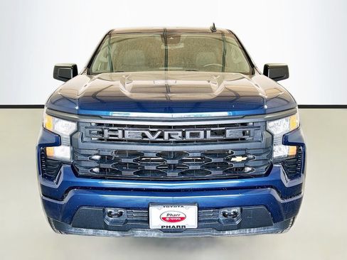 Used 2022 Chevrolet Silverado 1500 Custom RWD image 2