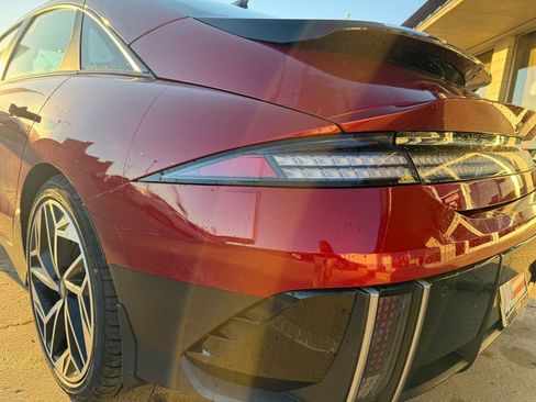 Used 2023 Hyundai Ioniq 6 SEL image 6