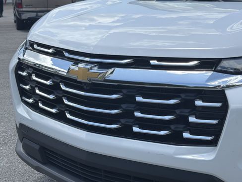Used 2025 Chevrolet Equinox LT w/ Convenience Package II FWD image 48
