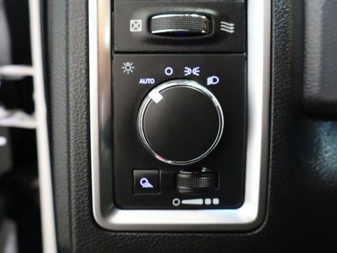 Used 2015 RAM 3500 SLT AWD/4WD image 32