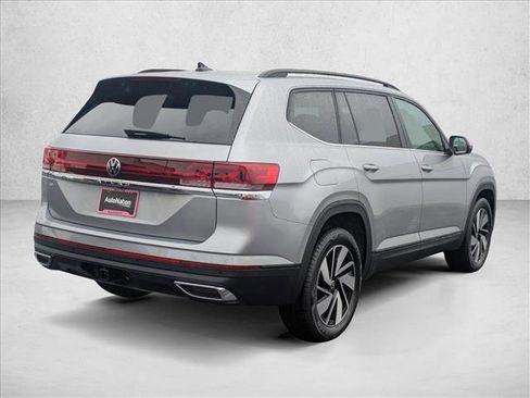 New 2026 Volkswagen Atlas SE image 2