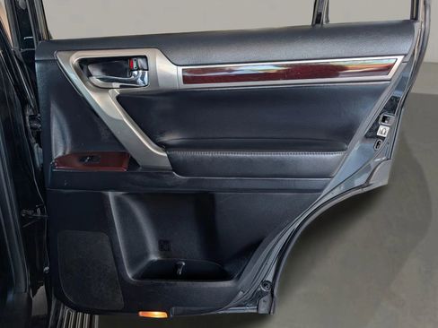 Used 2015 Lexus GX 460 w/ Premium Package AWD/4WD image 21