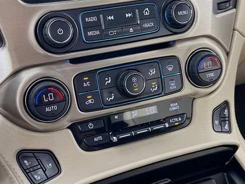 Used 2020 GMC Yukon XL Denali AWD/4WD image 20